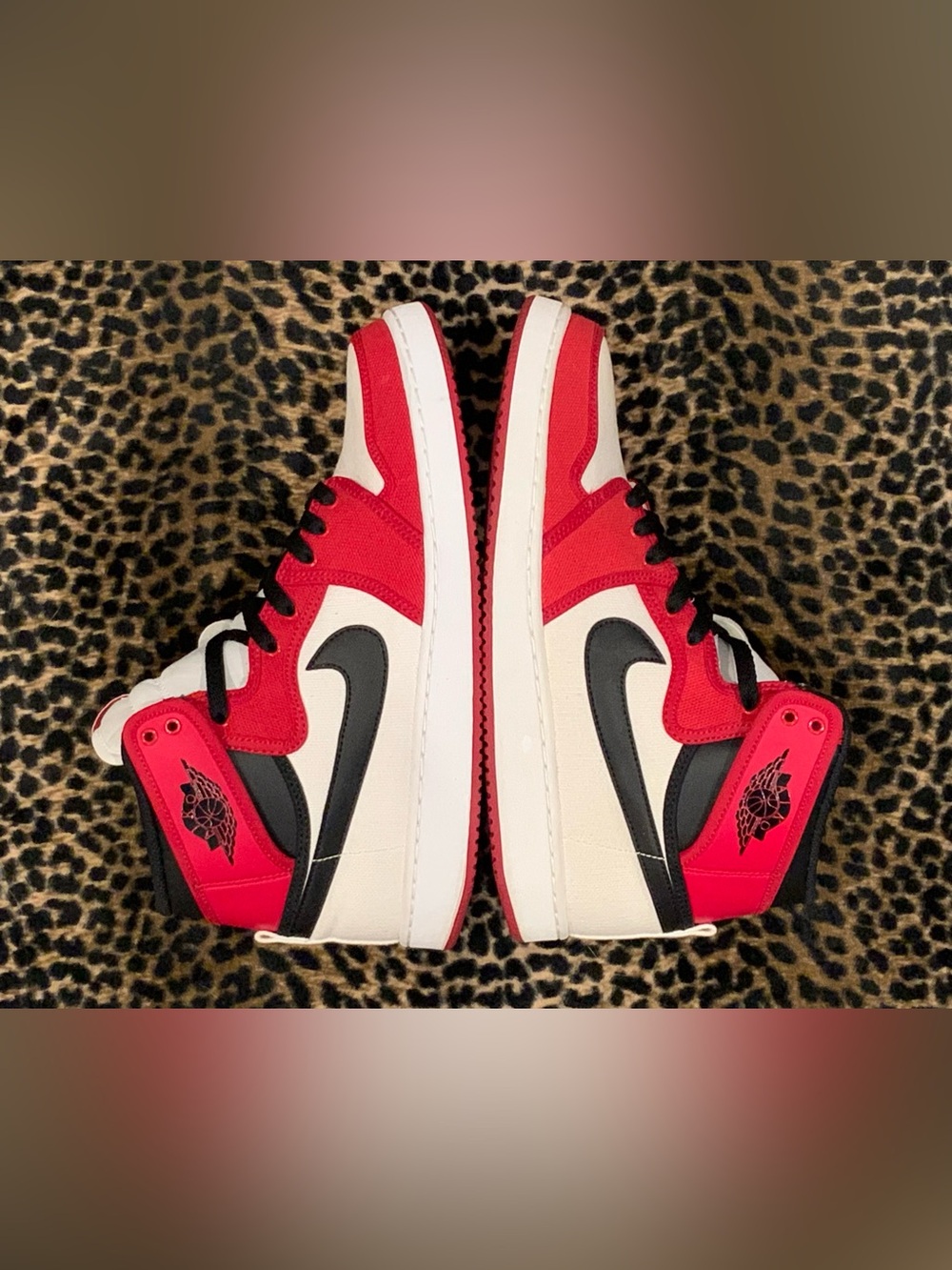 Nike - Picture 5 of 9